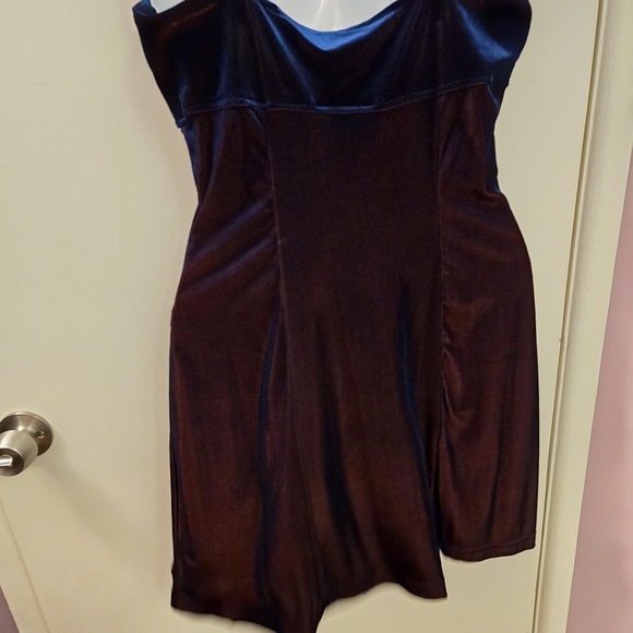All that Jazz Velvet Midi Dress - Deep Brown and Blue - Picture 5 of 8